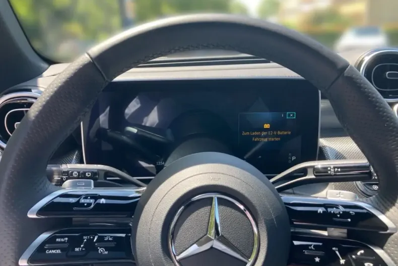 Mercedes-Benz GLC 300 din 2023 cu 4.272 km - oferta MER122137 - foto 9