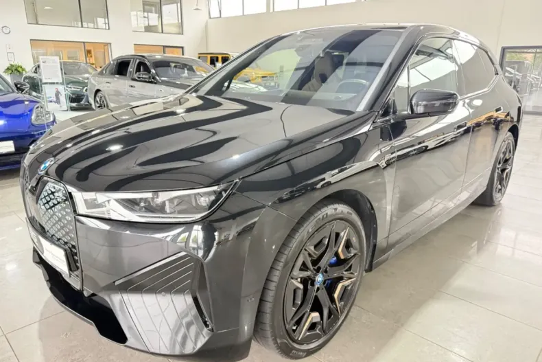 BMW iX din 2022 cu 39.985 km - oferta BMW122144 - foto 1
