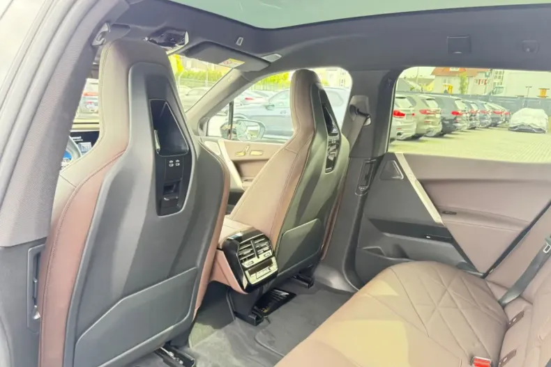 BMW iX din 2022 cu 39.985 km - oferta BMW122144 - foto 11