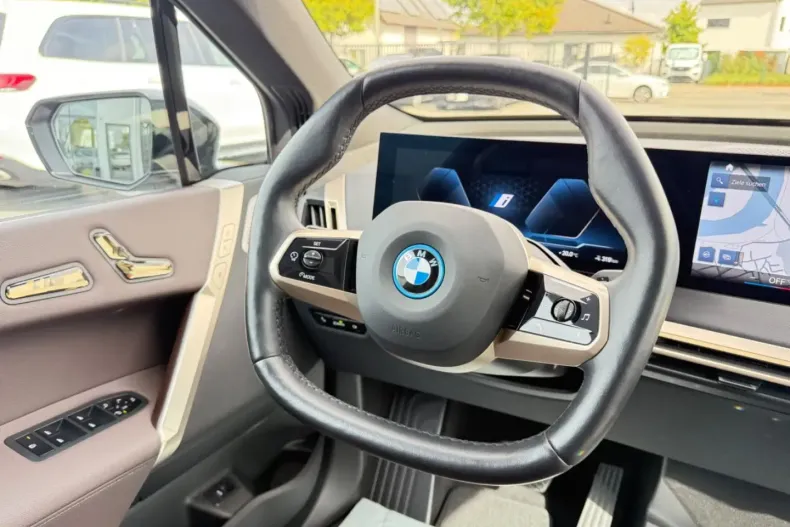 BMW iX din 2022 cu 39.985 km - oferta BMW122144 - foto 19