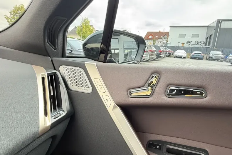 BMW iX din 2022 cu 39.985 km - oferta BMW122144 - foto 24