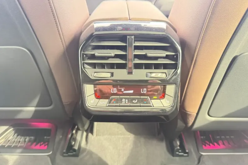 BMW iX din 2022 cu 39.985 km - oferta BMW122144 - foto 26