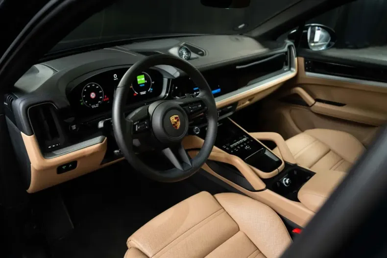 Porsche Cayenne din 2024 cu 9.600 km - oferta POR122159 - foto 8