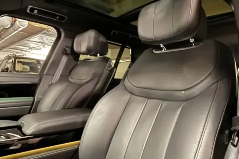 Land Rover Range Rover din 2024 cu 15.000 km - oferta LAN122161 - foto 9