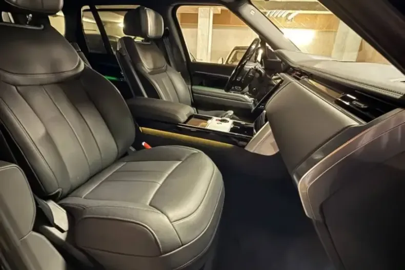 Land Rover Range Rover din 2024 cu 15.000 km - oferta LAN122161 - foto 12