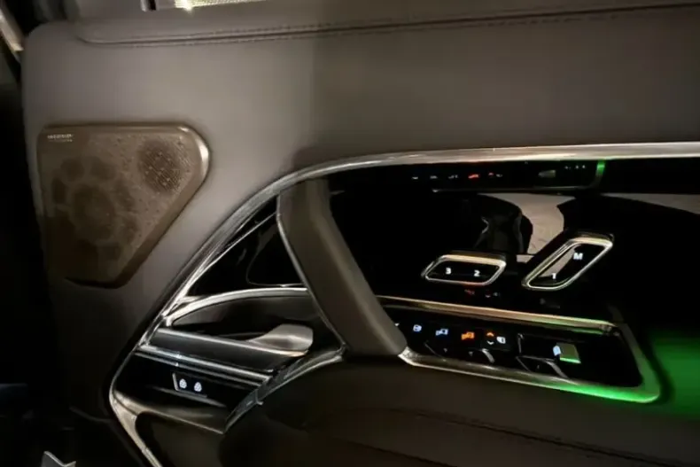 Land Rover Range Rover din 2024 cu 15.000 km - oferta LAN122161 - foto 13