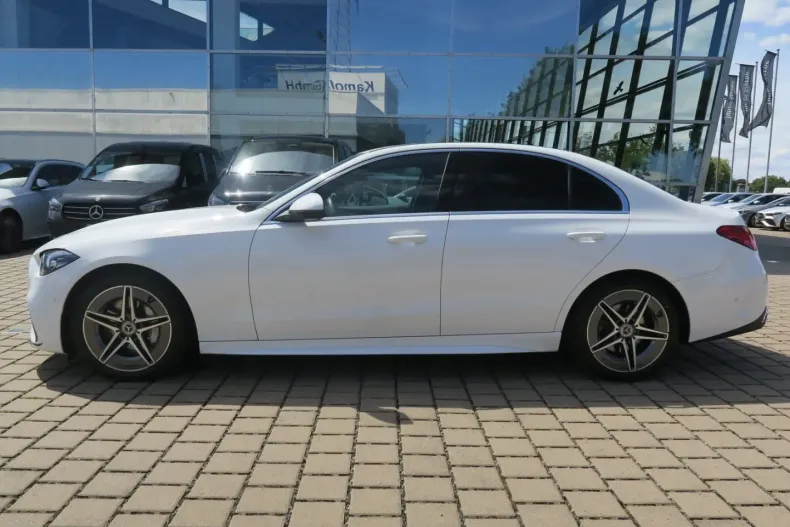 Mercedes-Benz C 300 din 2024 cu 13.420 km - oferta MER122166 - foto 3