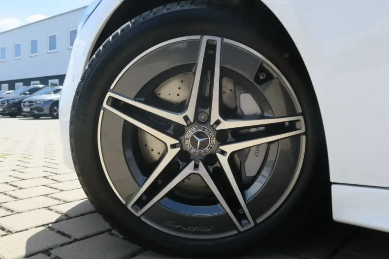 Mercedes-Benz C 300 din 2024 cu 13.420 km - oferta MER122166 - foto 12