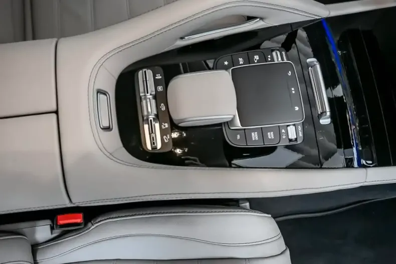 Mercedes-Benz GLE 450 din 2023 cu 8.338 km - oferta MER122174 - foto 11