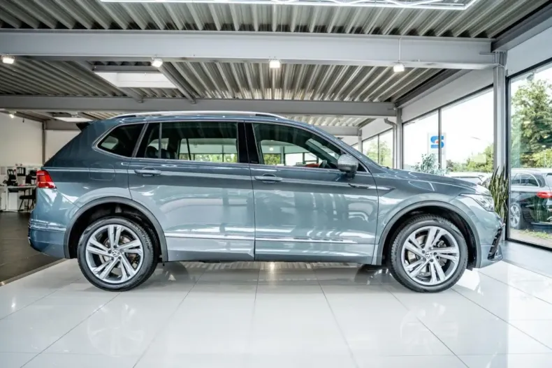 Volkswagen Tiguan Allspace din 2022 cu 81.638 km - oferta VOL122175 - foto 7