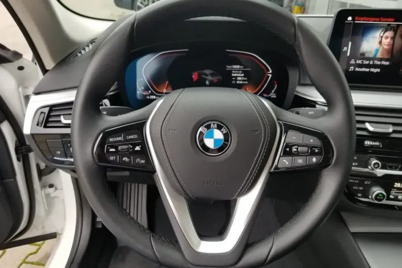 BMW 520 din 2023 cu 23.900 km - oferta BMW122181 - foto 7