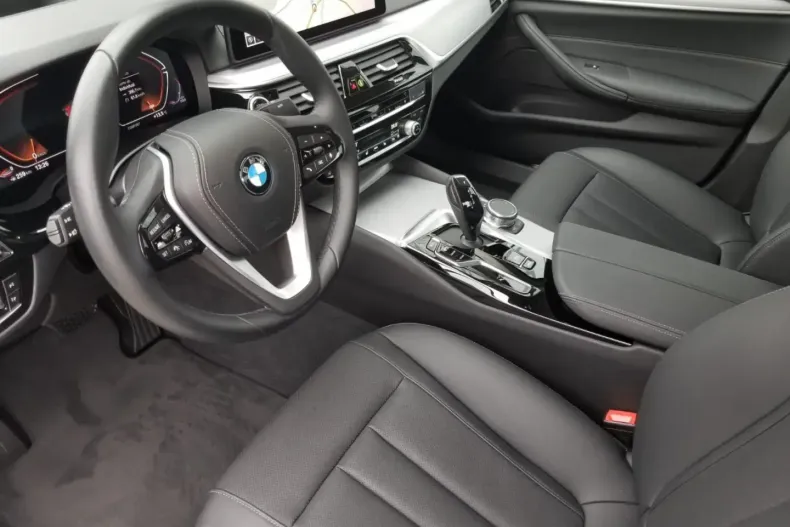 BMW 520 din 2023 cu 23.900 km - oferta BMW122181 - foto 8