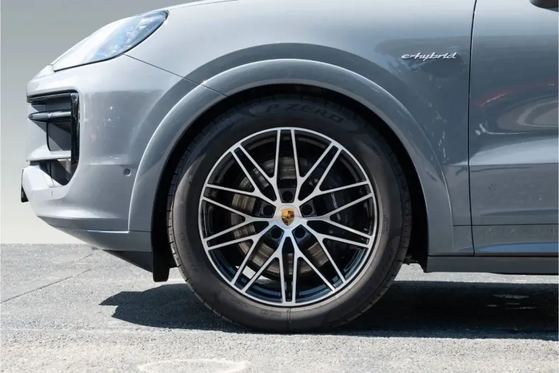Porsche Cayenne din 2023 cu 38.200 km - oferta POR122189 - foto 4