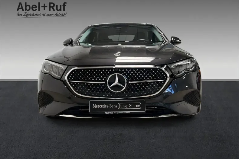 Mercedes-Benz E 200 din 2024 cu 10.000 km - oferta MER122193 - foto 2