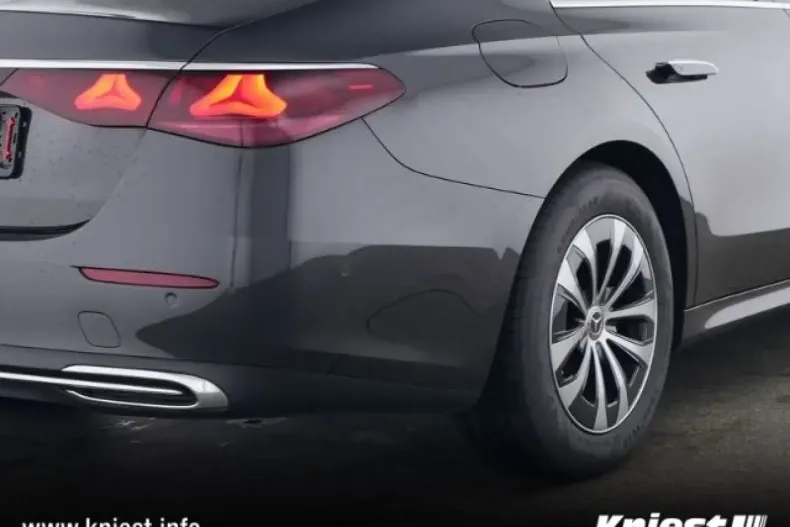 Mercedes-Benz E 220 din 2023 cu 15.700 km - oferta MER122194 - foto 8