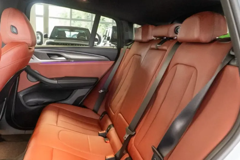 BMW X4 din 2025 cu 16.759 km - oferta BMW122225 - foto 4