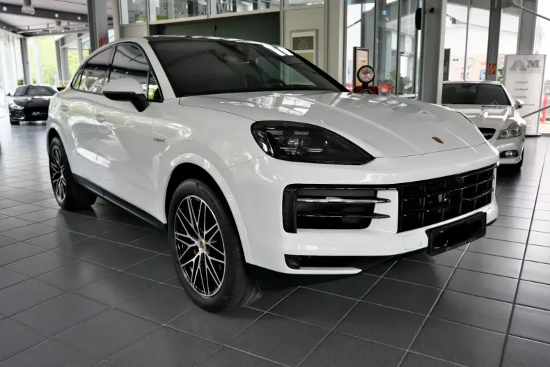 Porsche Cayenne din 2024 cu 9.800 km - oferta POR122228 - foto 1
