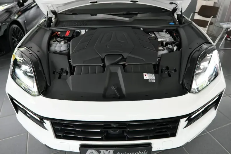 Porsche Cayenne din 2024 cu 9.800 km - oferta POR122228 - foto 4