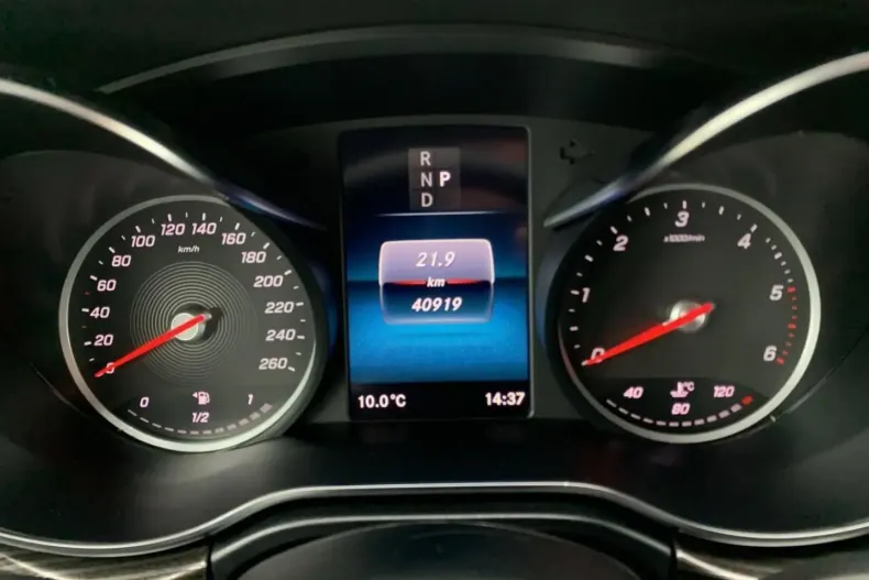 Mercedes-Benz V 300 din 2023 cu 40.950 km - oferta MER122236 - foto 11