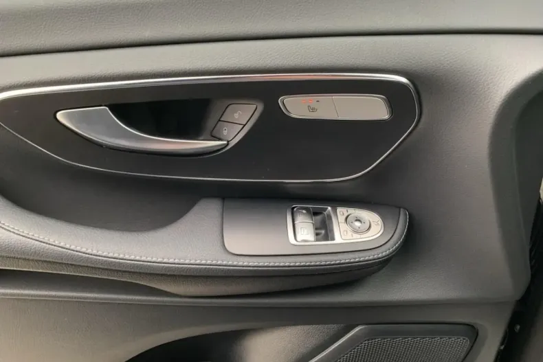 Mercedes-Benz V 300 din 2023 cu 40.950 km - oferta MER122236 - foto 17