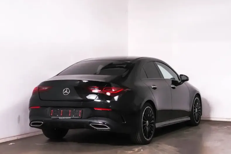 Mercedes-Benz CLA 200 din 2024 cu 19.723 km - oferta MER122237 - foto 3