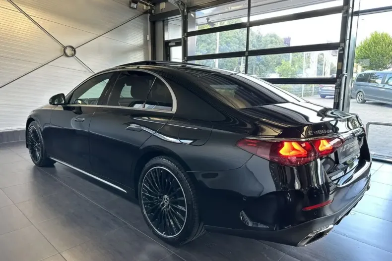 Mercedes-Benz E 300 din 2024 cu 21.794 km - oferta MER122240 - foto 3