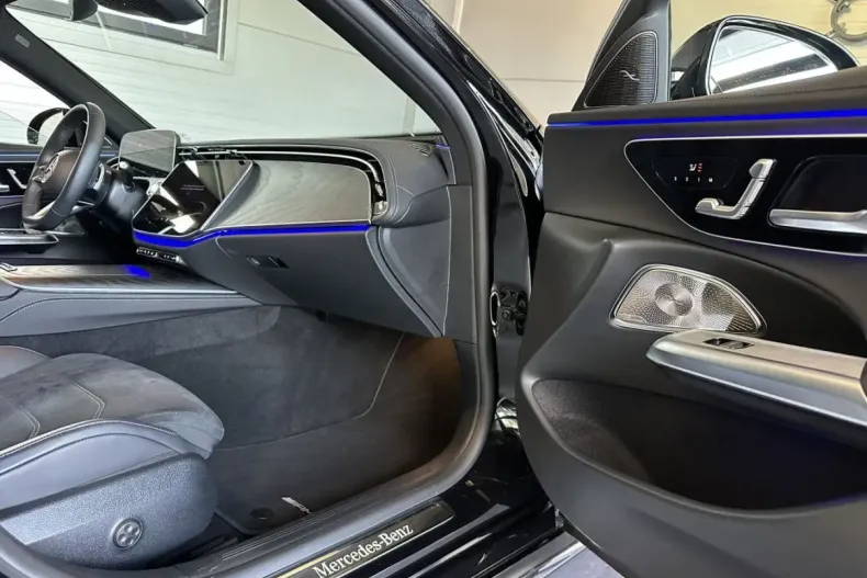 Mercedes-Benz E 300 din 2024 cu 21.794 km - oferta MER122240 - foto 11