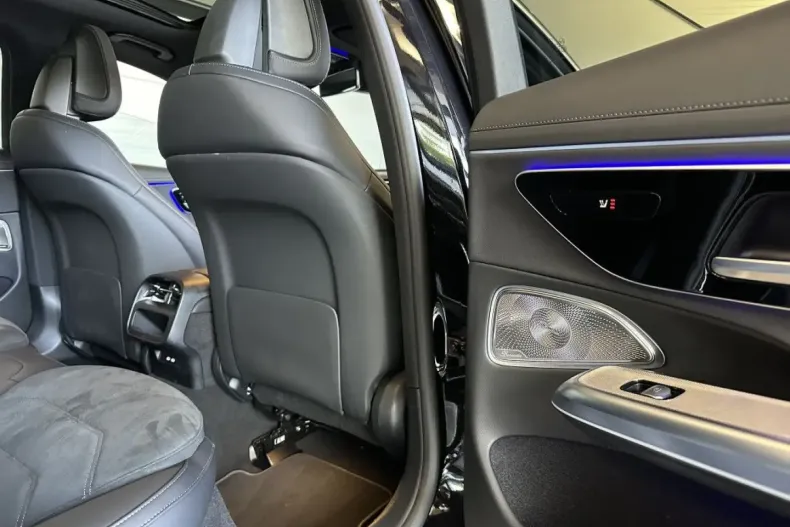 Mercedes-Benz E 300 din 2024 cu 21.794 km - oferta MER122240 - foto 13