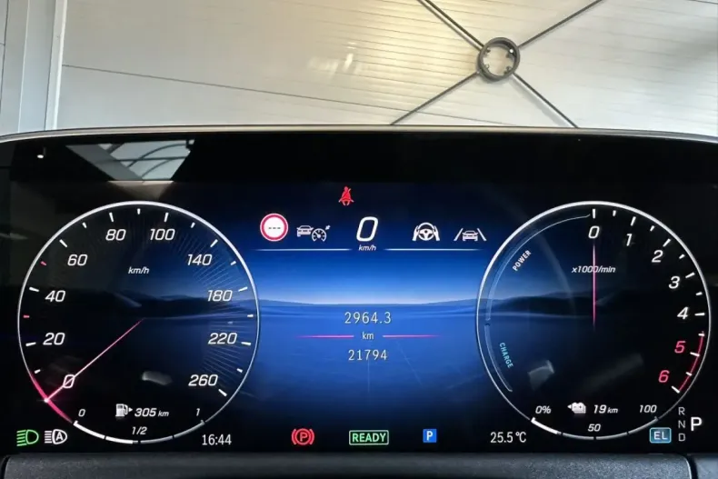 Mercedes-Benz E 300 din 2024 cu 21.794 km - oferta MER122240 - foto 20