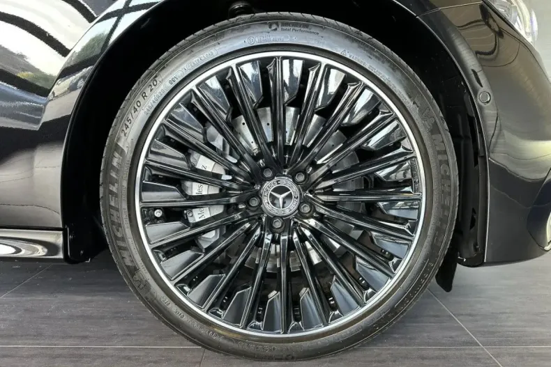 Mercedes-Benz E 300 din 2024 cu 21.794 km - oferta MER122240 - foto 27