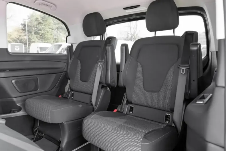 Mercedes-Benz V 220 din 2021 cu 89.700 km - oferta MER122242 - foto 8