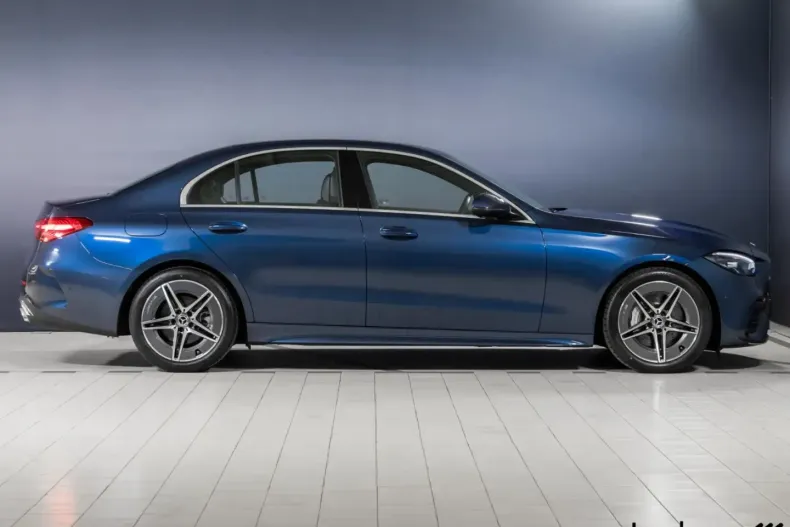 Mercedes-Benz C 220 din 2024 cu 18.211 km - oferta MER122247 - foto 4