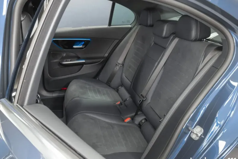 Mercedes-Benz C 220 din 2024 cu 18.211 km - oferta MER122247 - foto 13