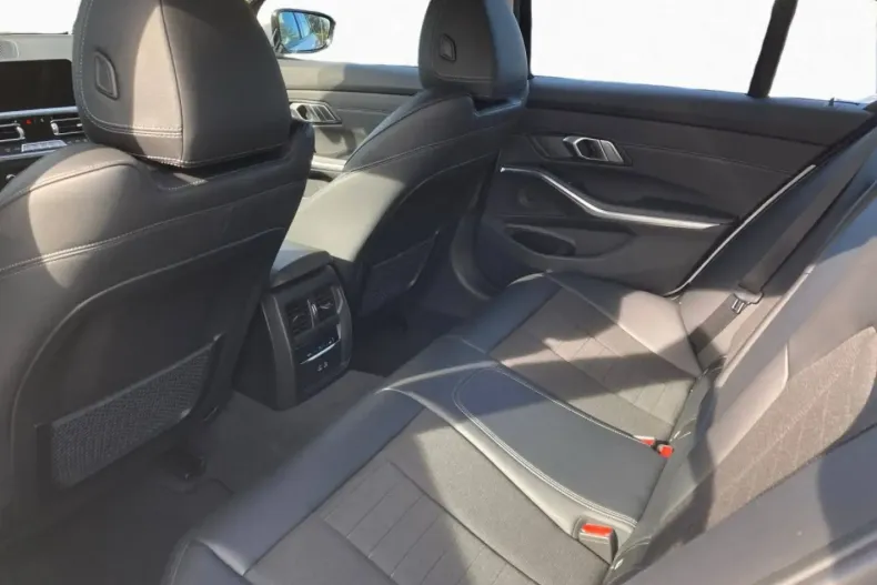 BMW 320 din 2021 cu 58.217 km - oferta BMW122254 - foto 10