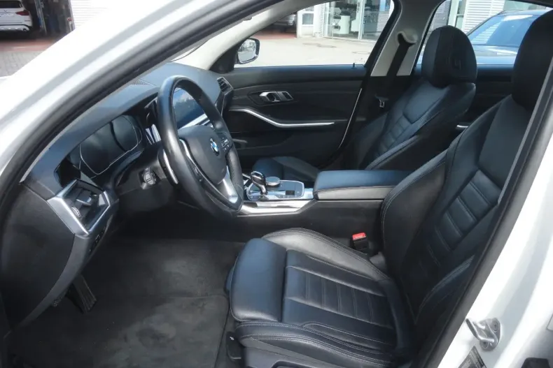 BMW 320 din 2020 cu 49.800 km - oferta BMW122256 - foto 13