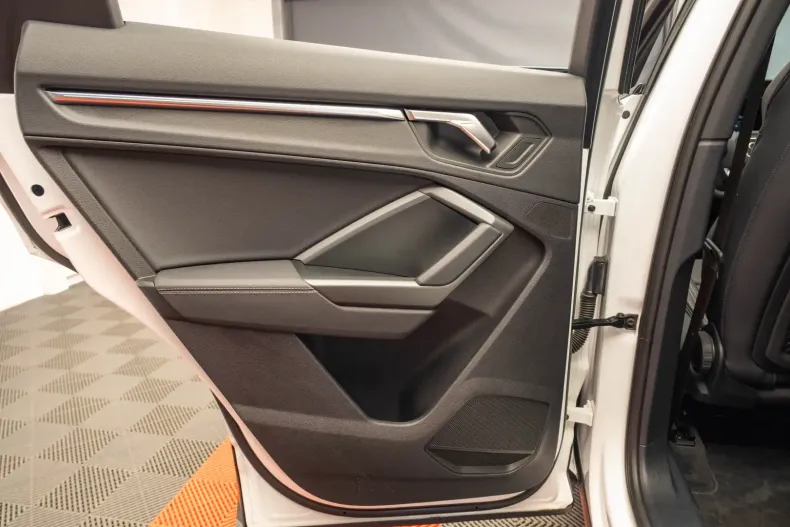 Audi Q3 din 2023 cu 22.000 km - oferta AUD122259 - foto 11