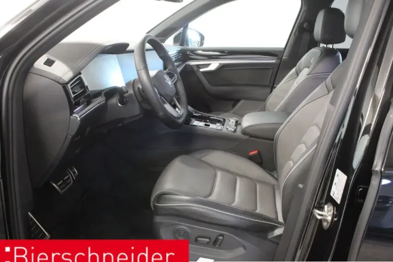 Volkswagen Touareg din 2023 cu 42.722 km - oferta VOL122260 - foto 3