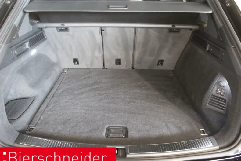 Volkswagen Touareg din 2023 cu 42.722 km - oferta VOL122260 - foto 10