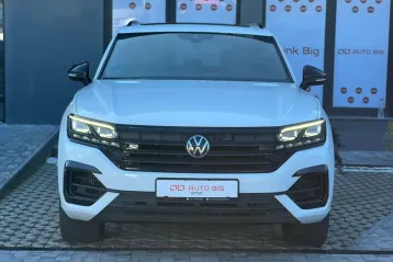 Volkswagen Touareg din 2021 - oferta VOL122267
