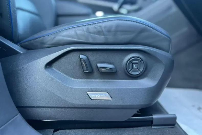 Volkswagen Touareg din 2021 cu 132.370 km - oferta VOL122267 - foto 28