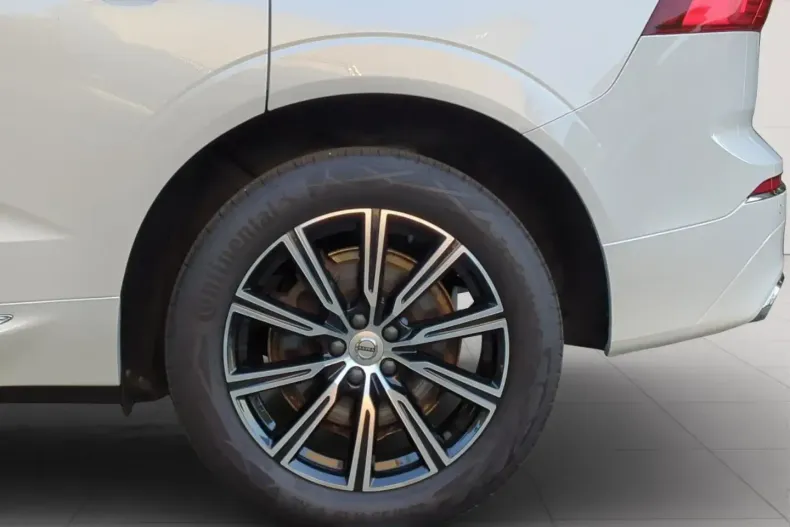 Volvo XC60 din 2020 cu 77.800 km - oferta VOL122273 - foto 8