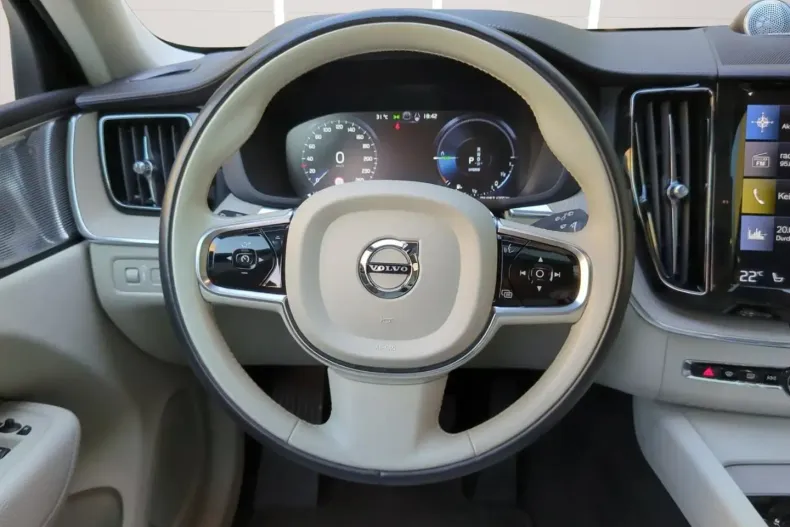 Volvo XC60 din 2020 cu 77.800 km - oferta VOL122273 - foto 12