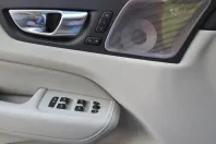 Volvo XC60 din 2020 cu 77.800 km - oferta VOL122273 - foto 17