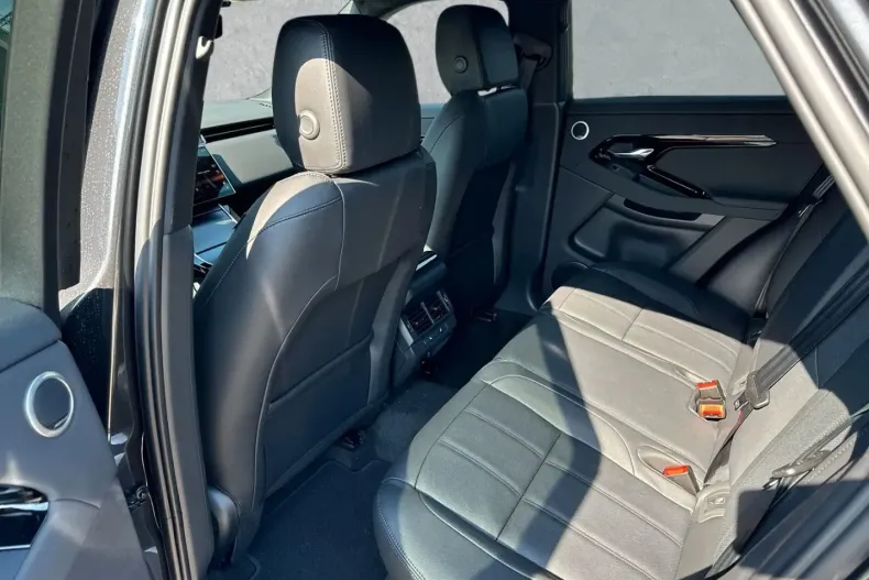 Land Rover Range Rover Evoque din 2024 cu 6.343 km - oferta LAN122281 - foto 14