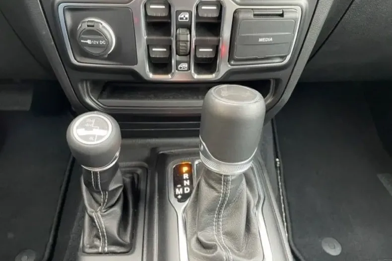 Jeep Wrangler din 2024 cu 19.800 km - oferta JEE122286 - foto 8