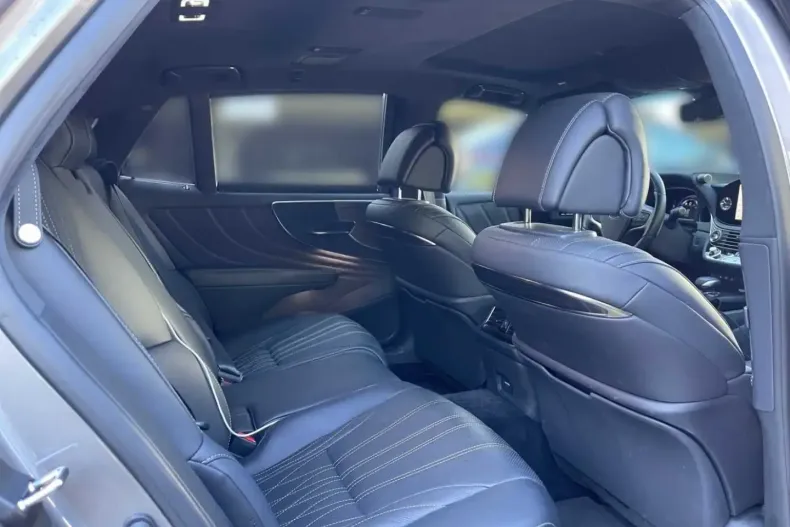 Lexus LS 500 din 2023 cu 37.615 km - oferta LEX122289 - foto 7