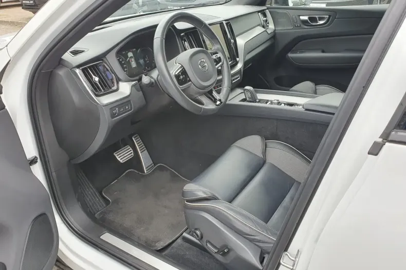 Volvo XC60 din 2021 cu 53.543 km - oferta VOL122290 - foto 8