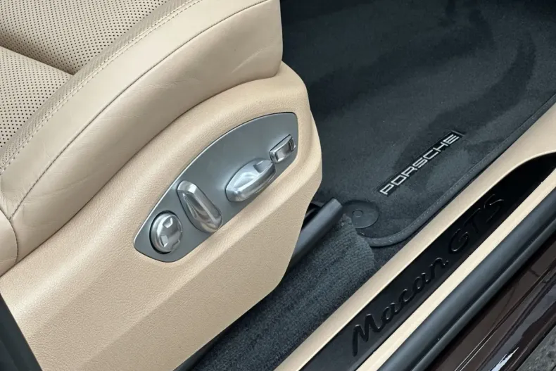 Porsche Macan din 2022 cu 20.300 km - oferta POR122296 - foto 19