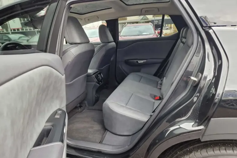 Lexus RZ din 2023 cu 20.822 km - oferta LEX122299 - foto 11