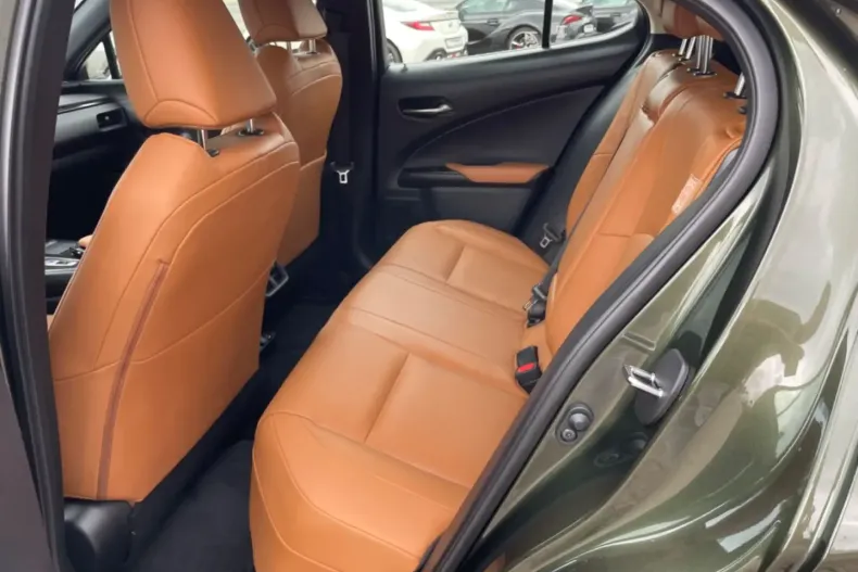 Lexus UX din 2021 cu 15.900 km - oferta LEX122303 - foto 4